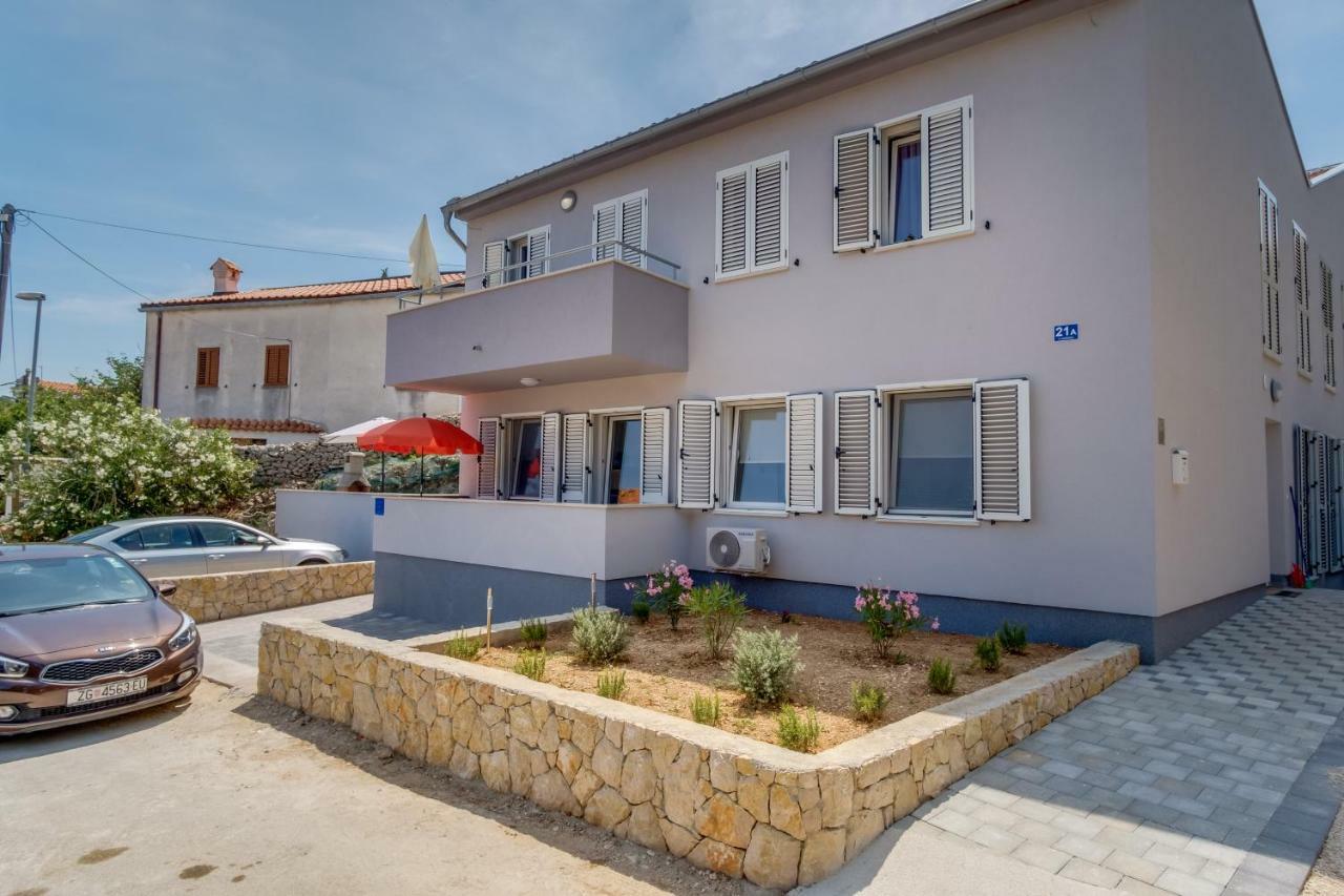 Apartman Filip 말리로시니 외부 사진